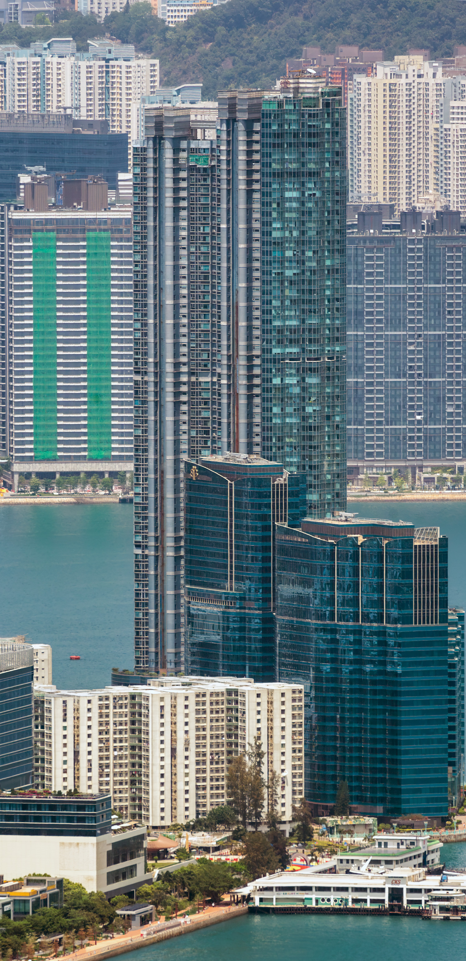Harbourfront Landmark, Hong Kong - View from Peak Tower. © Mathias Beinling